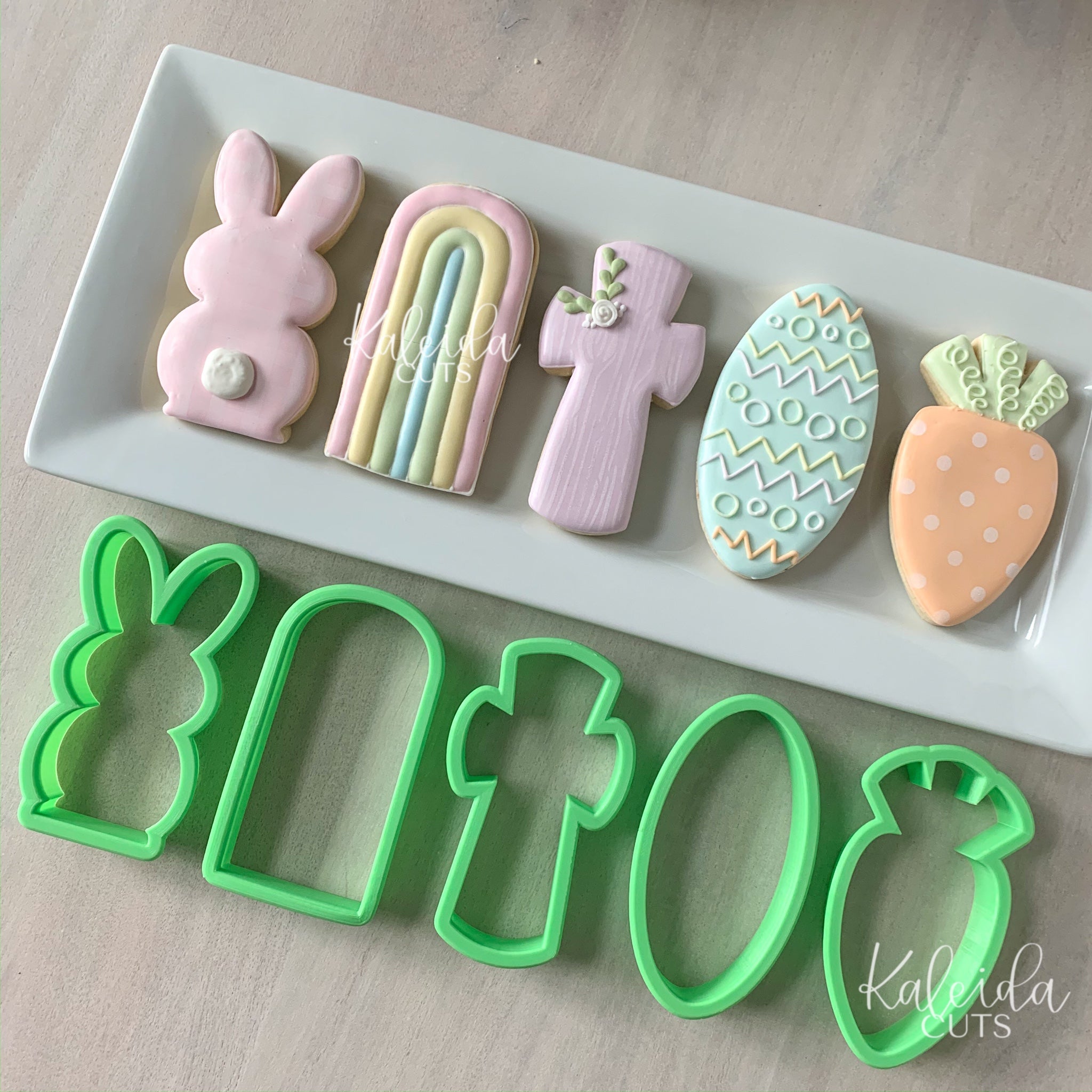 Floral Carrot Cookie Cutter - KaleidaCuts